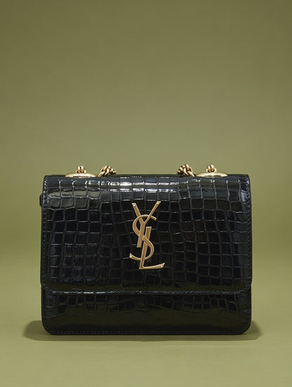 Ivory Chain Purse (Black)