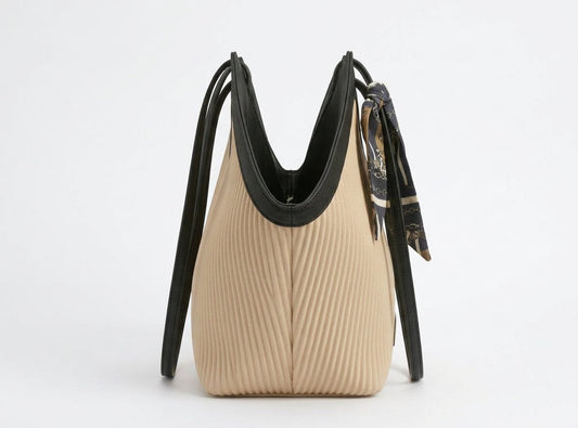 Aurelia Beige V-Tote