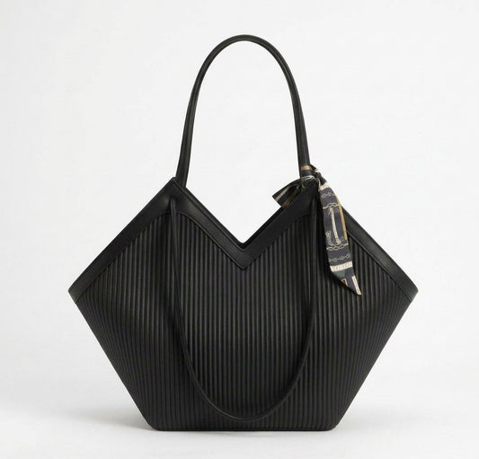 Aurelia Black V-Tote